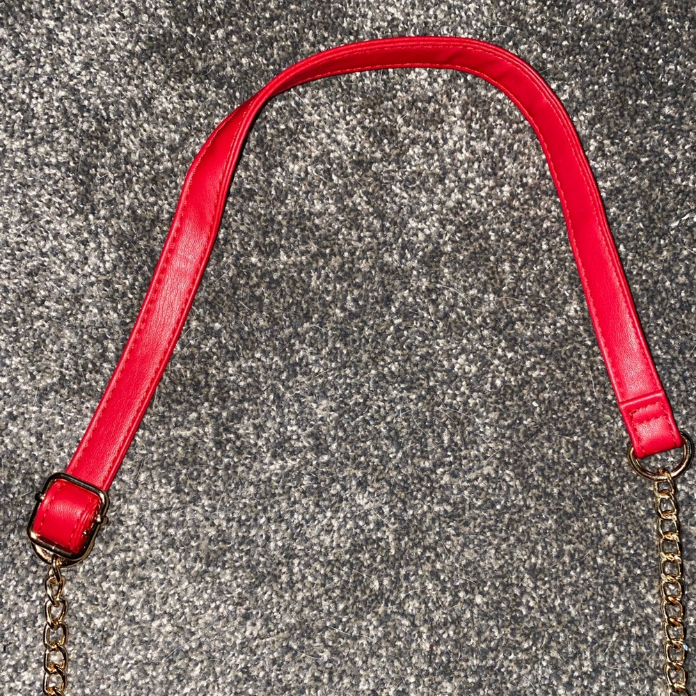 Red Purse - Picture 4 of 10